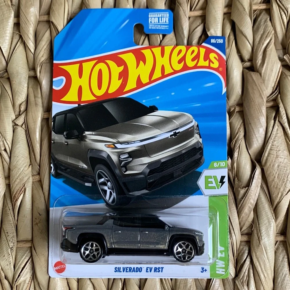 Hot Wheel Chevy Silverado EV RST Truck HW Electric Vehicle Hotwheels New 2025